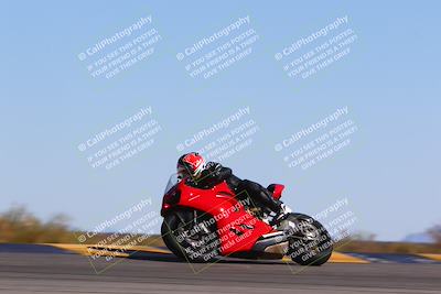 media/Mar-12-2022-SoCal Trackdays (Sat) [[152081554b]]/Turn 9 Side (145pm)/